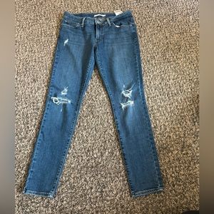 Levi’s 711 skinny jeans